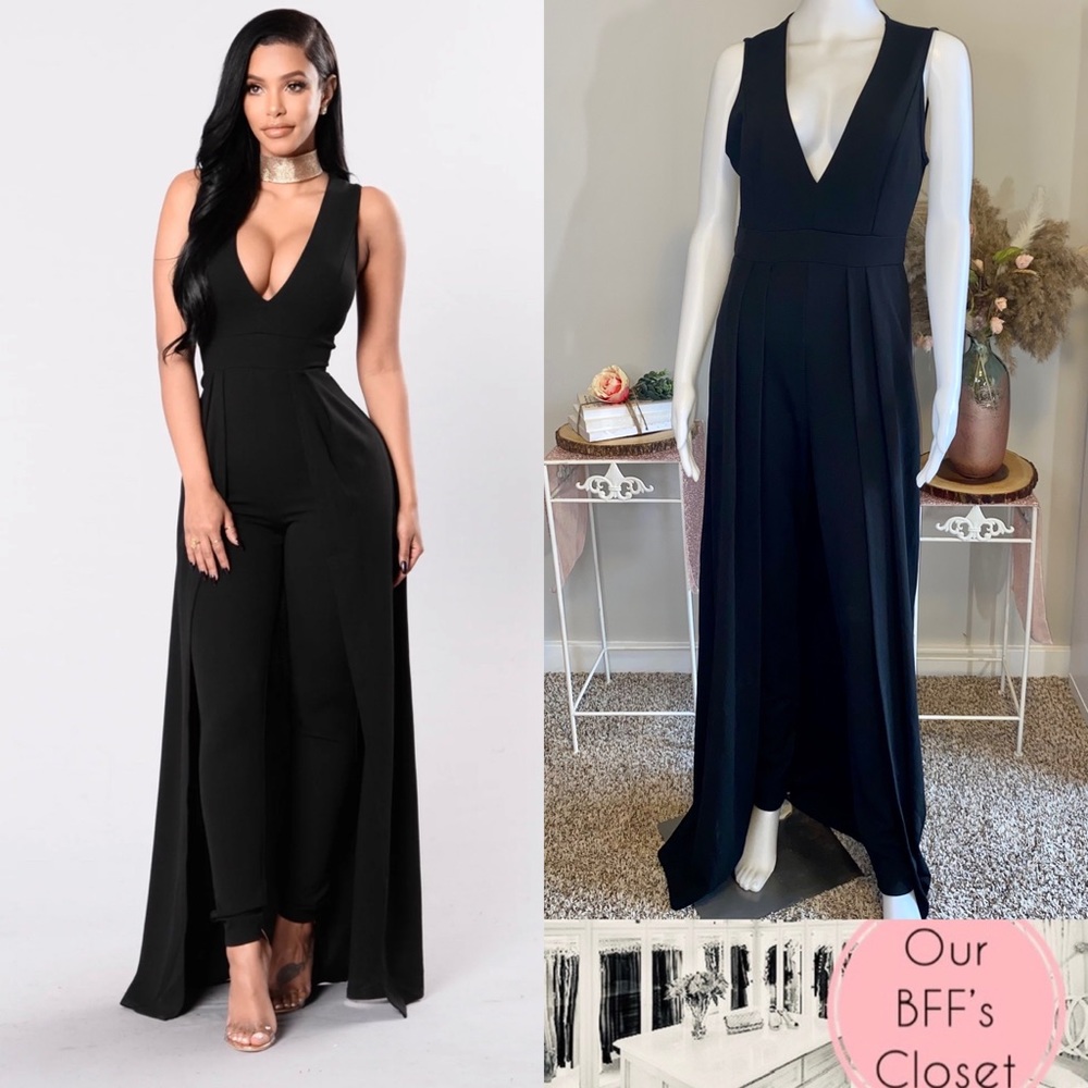 🦸🏾‍♀️<Fashion Nova> Cape Jumpsuit